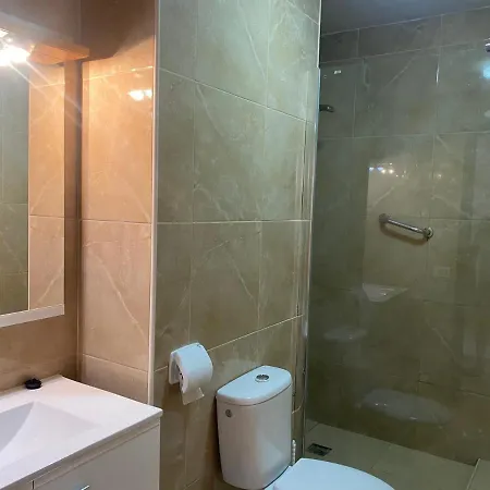 Self Catering Lovely Ground Floor 1 Bed 5a1, Cristianos, Tenerife Apartament Los Cristianos (Tenerife)