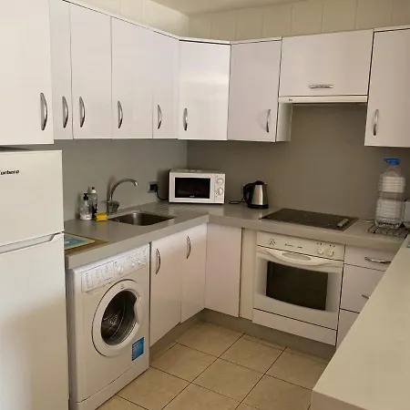 Self Catering Lovely Ground Floor 1 Bed 5a1, Cristianos, Tenerife Apartment *