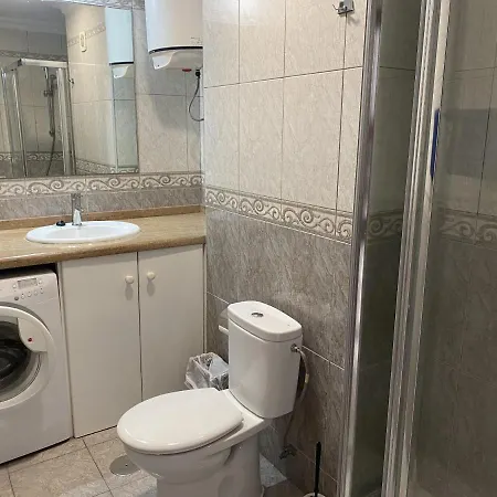 Апартаменты Lovely 1 Bed 5a1, Victoria Court 1, Cristianos, Tenerife Лос Кристианос