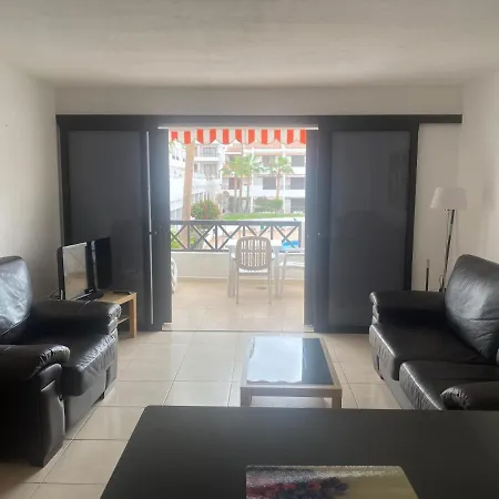 Self Catering Lovely Ground Floor 1 Bed 5a1, Cristianos, Tenerife Los Cristianos (Tenerife)