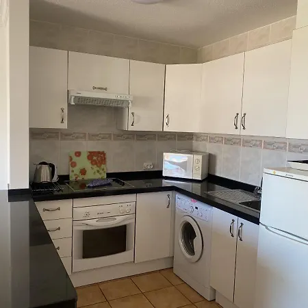 Self Catering Lovely Ground Floor 1 Bed 5a1, Cristianos, Tenerife