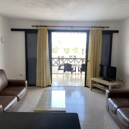 Self Catering Lovely Ground Floor 1 Bed 5a1, Cristianos, Tenerife Apartment