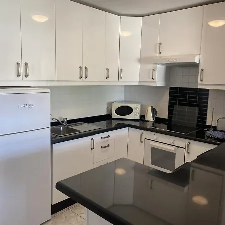 Self Catering Lovely Ground Floor 1 Bed 5a1, Cristianos, Tenerife * Los Cristianos (Tenerife)