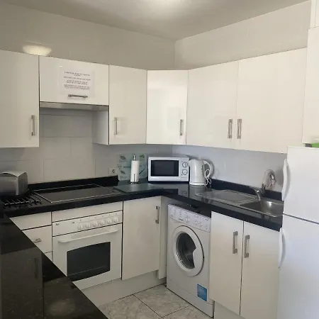 Self Catering Lovely Ground Floor 1 Bed 5a1, Cristianos, Tenerife Apartment