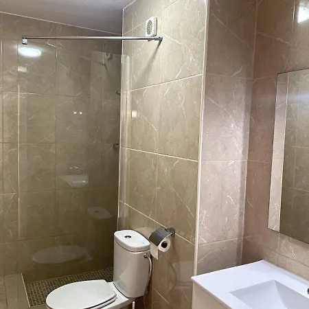 Self Catering Lovely Ground Floor 1 Bed 5a1, Cristianos, Tenerife *