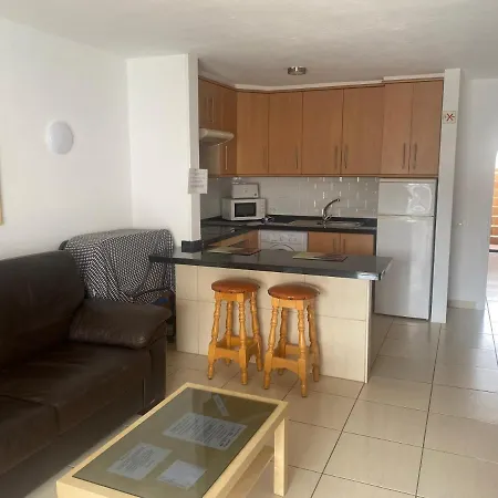 Self Catering Lovely Ground Floor 1 Bed 5a1, Cristianos, Tenerife Apartment *