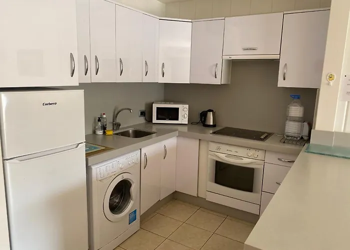 Lovely 1 Bed 5a1, Victoria Court 1, Cristianos, Tenerife Daire *