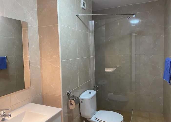 Daire Lovely 1 Bed 5a1, Victoria Court 1, Cristianos, Tenerife *