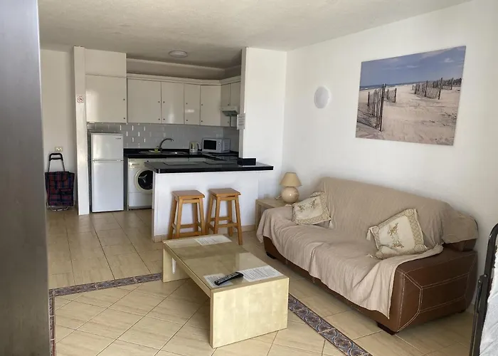 Lovely 1 Bed 5a1, Victoria Court 1, Cristianos, Tenerife