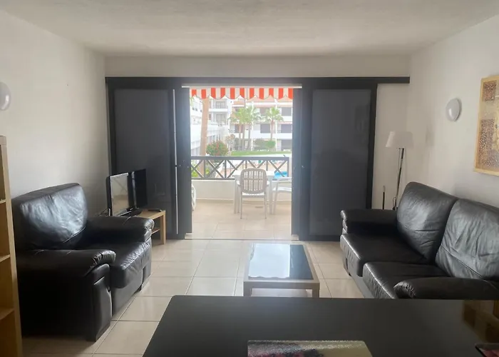 Lovely 1 Bed 5a1, Victoria Court 1, Cristianos, Tenerife لوس كريستيانوس