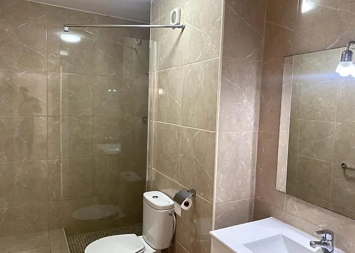 Lovely 1 Bed 5a1, Victoria Court 1, Cristianos, Tenerife *