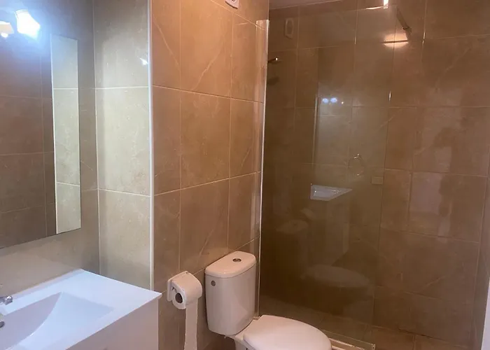 Lovely 1 Bed 5a1, Victoria Court 1, Cristianos, Tenerife شقة لوس كريستيانوس